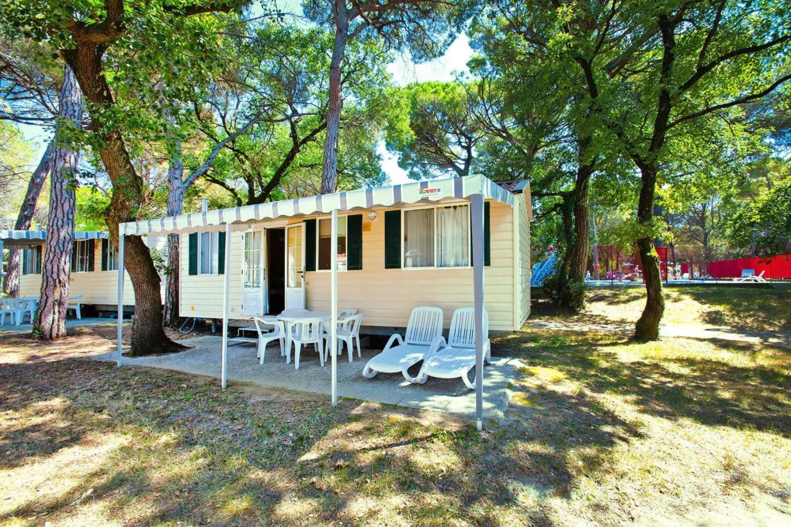 Mobile Homes Belvedere Grado-Green Holiday 5pax-Tuinen zomer