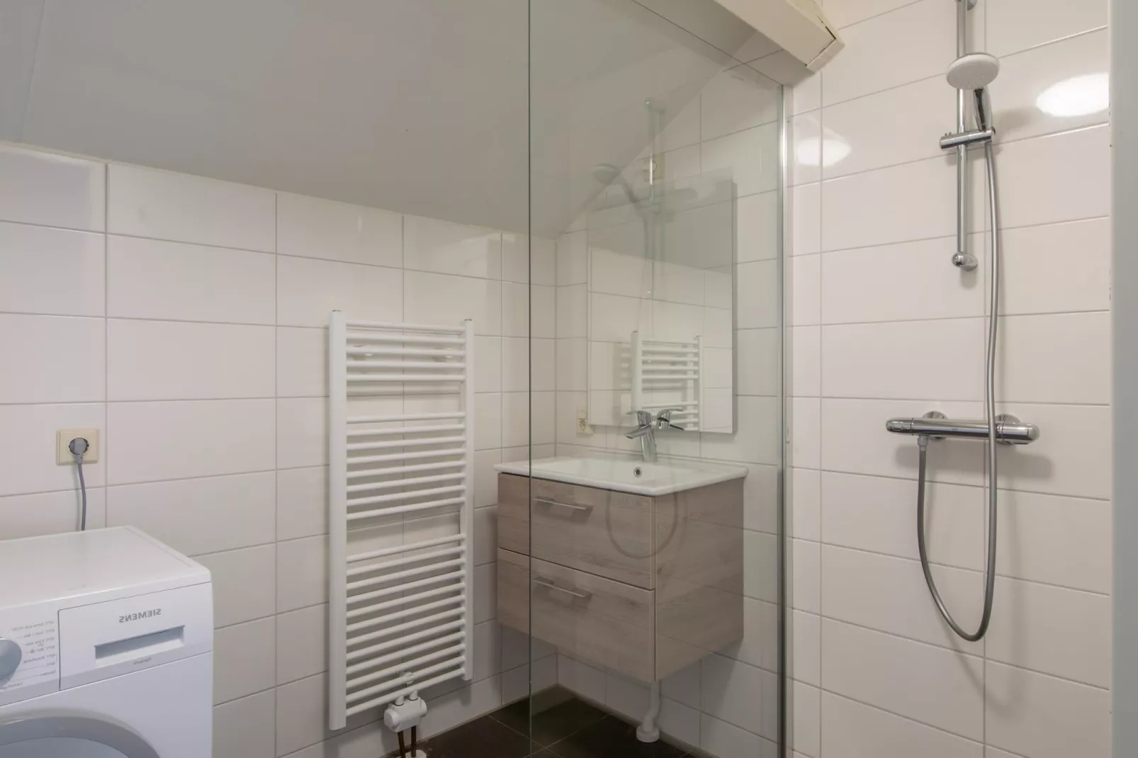 Vakantiepark de Soeten Haert 16-Badkamer