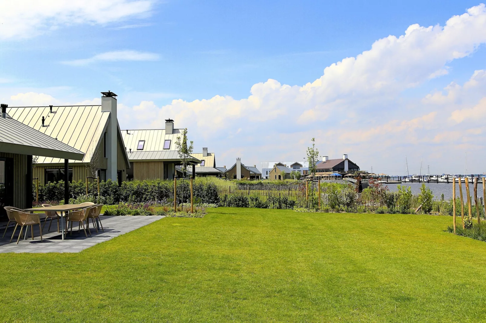Resort Waterrijk Oesterdam 3-Tuinen zomer