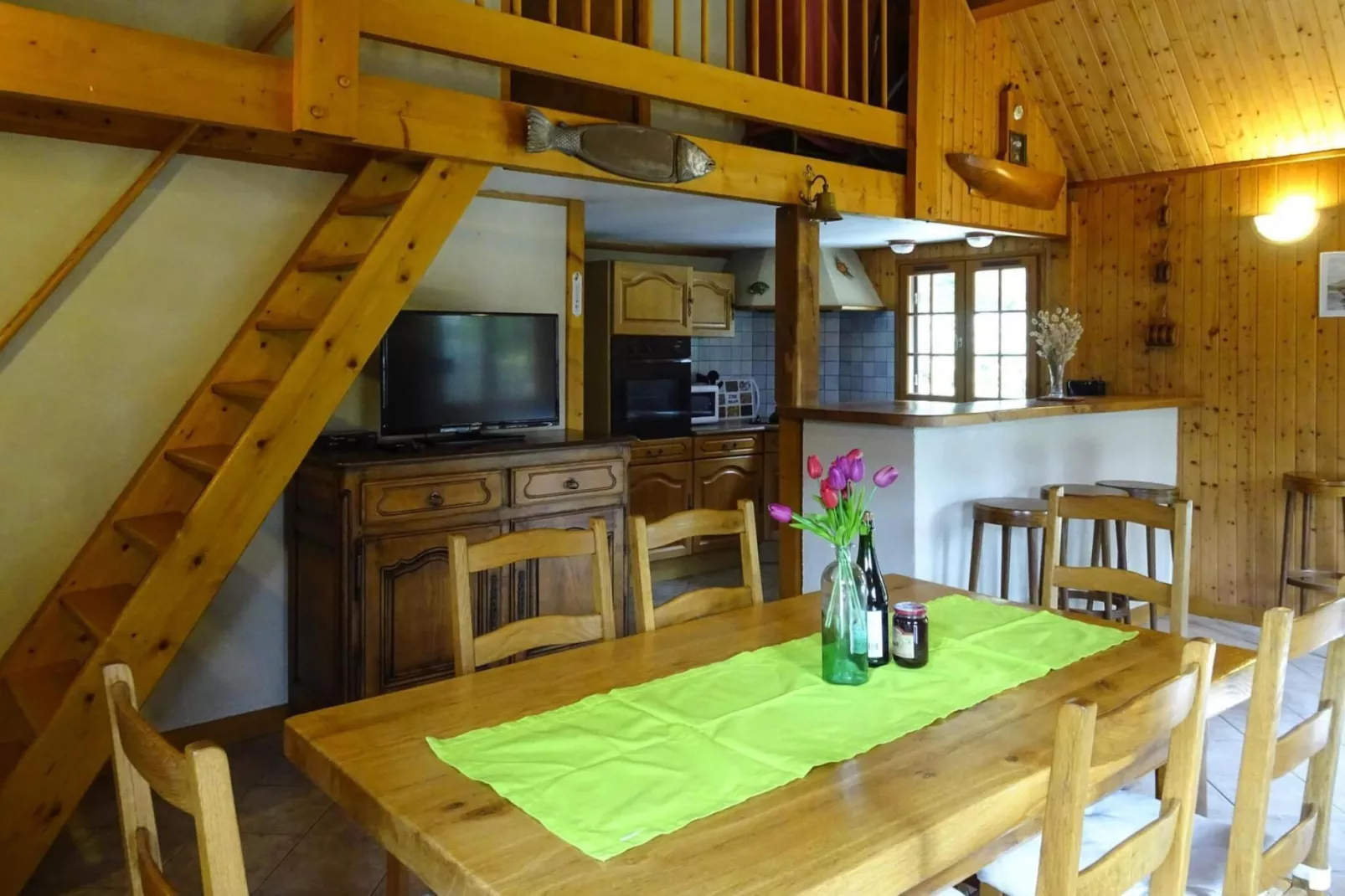 Holiday home Denneville-Eetkamer