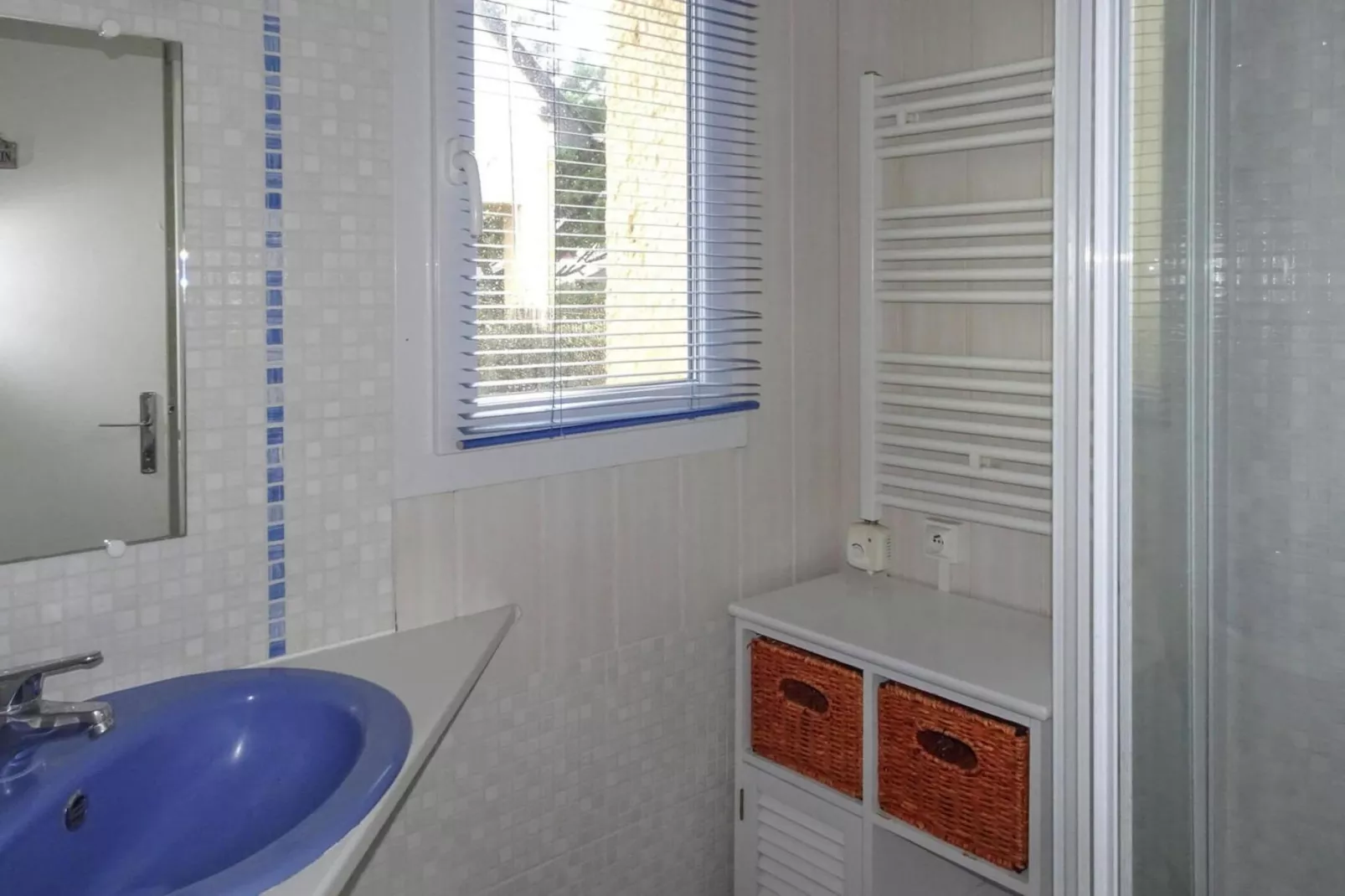Holiday home Portbail-Badkamer