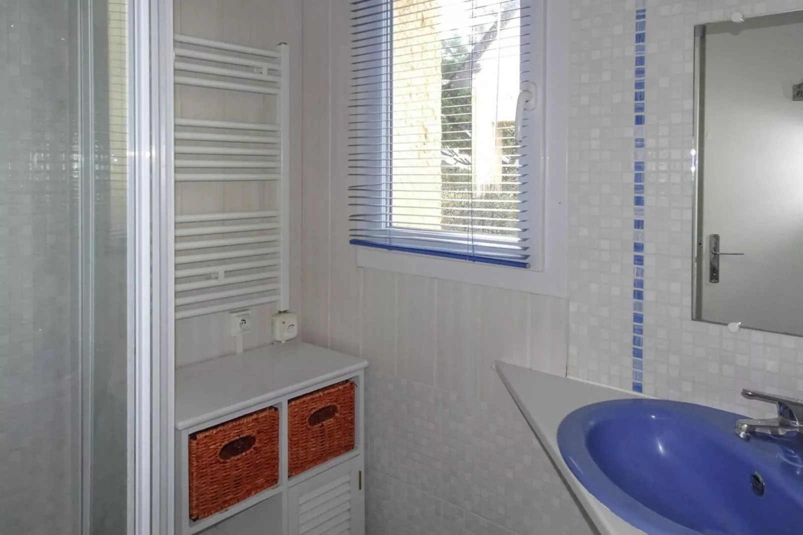 Holiday home Portbail-Badkamer