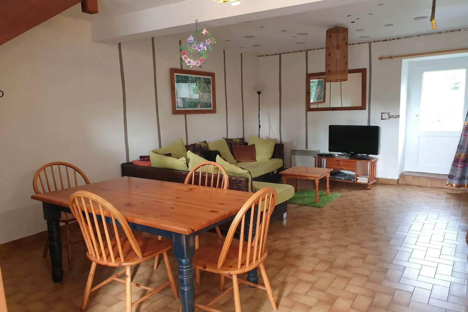 Semi-detached house St Sauveur-le-Vicomte--Eetkamer