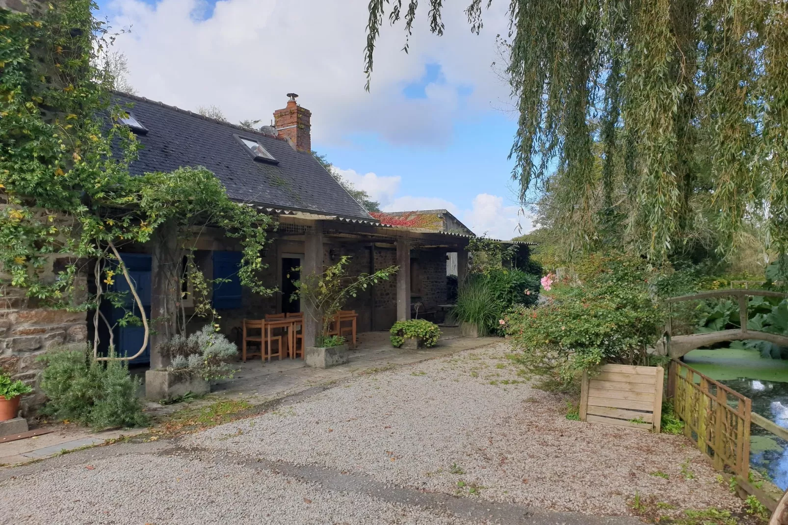 Semi-detached house St Sauveur-le-Vicomte--Buitenkant zomer
