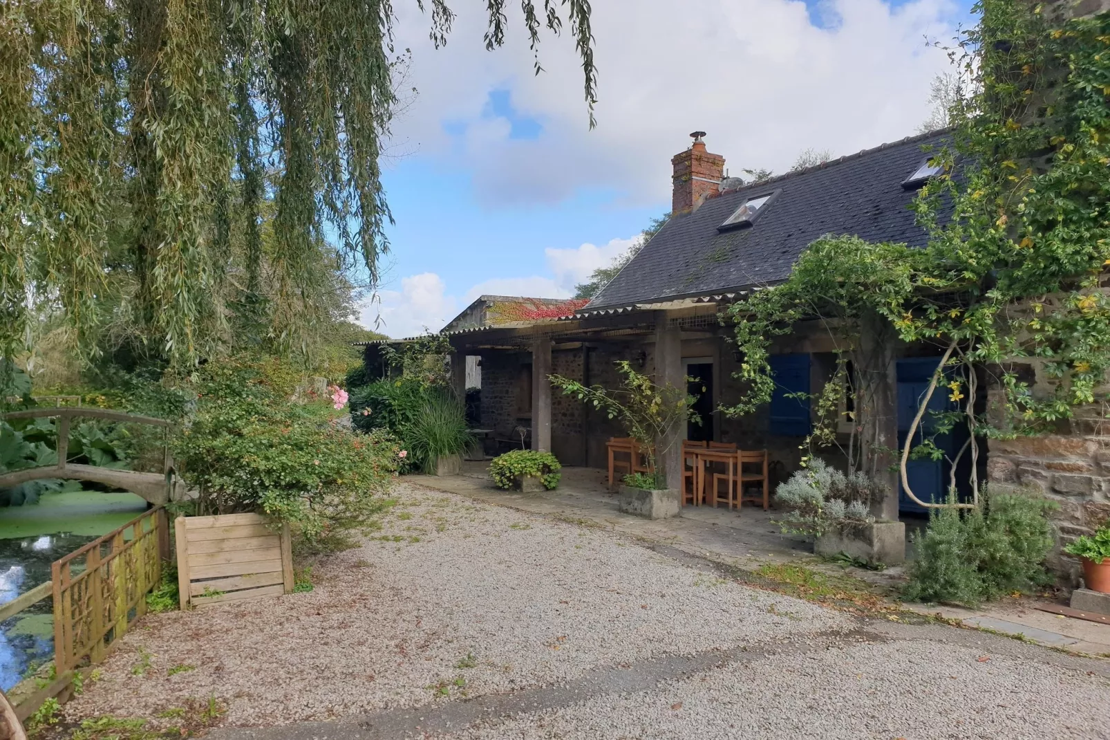 Semi-detached house St Sauveur-le-Vicomte--Buitenkant zomer