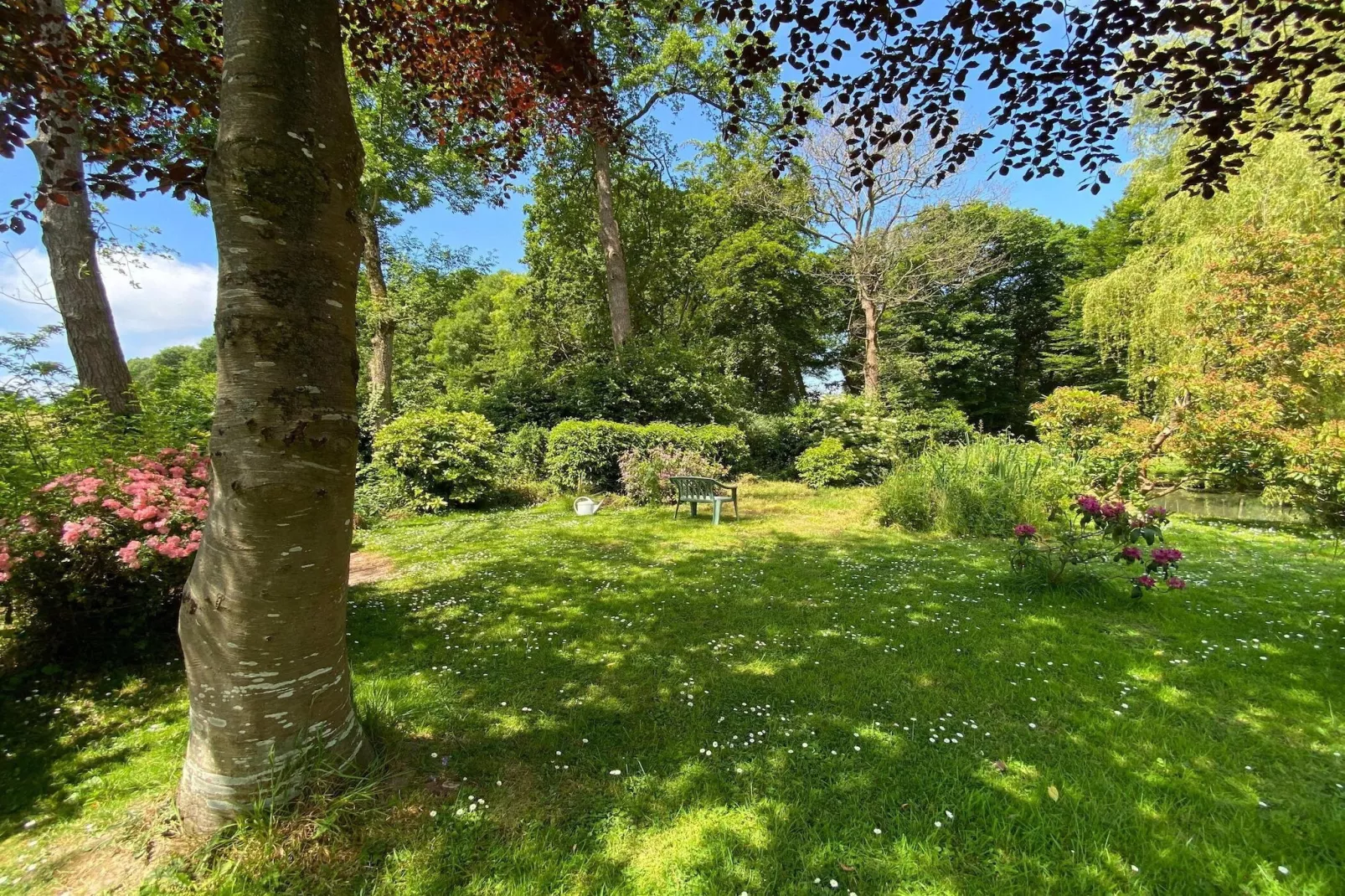 Semi-detached house St Sauveur-le-Vicomte--Tuinen zomer