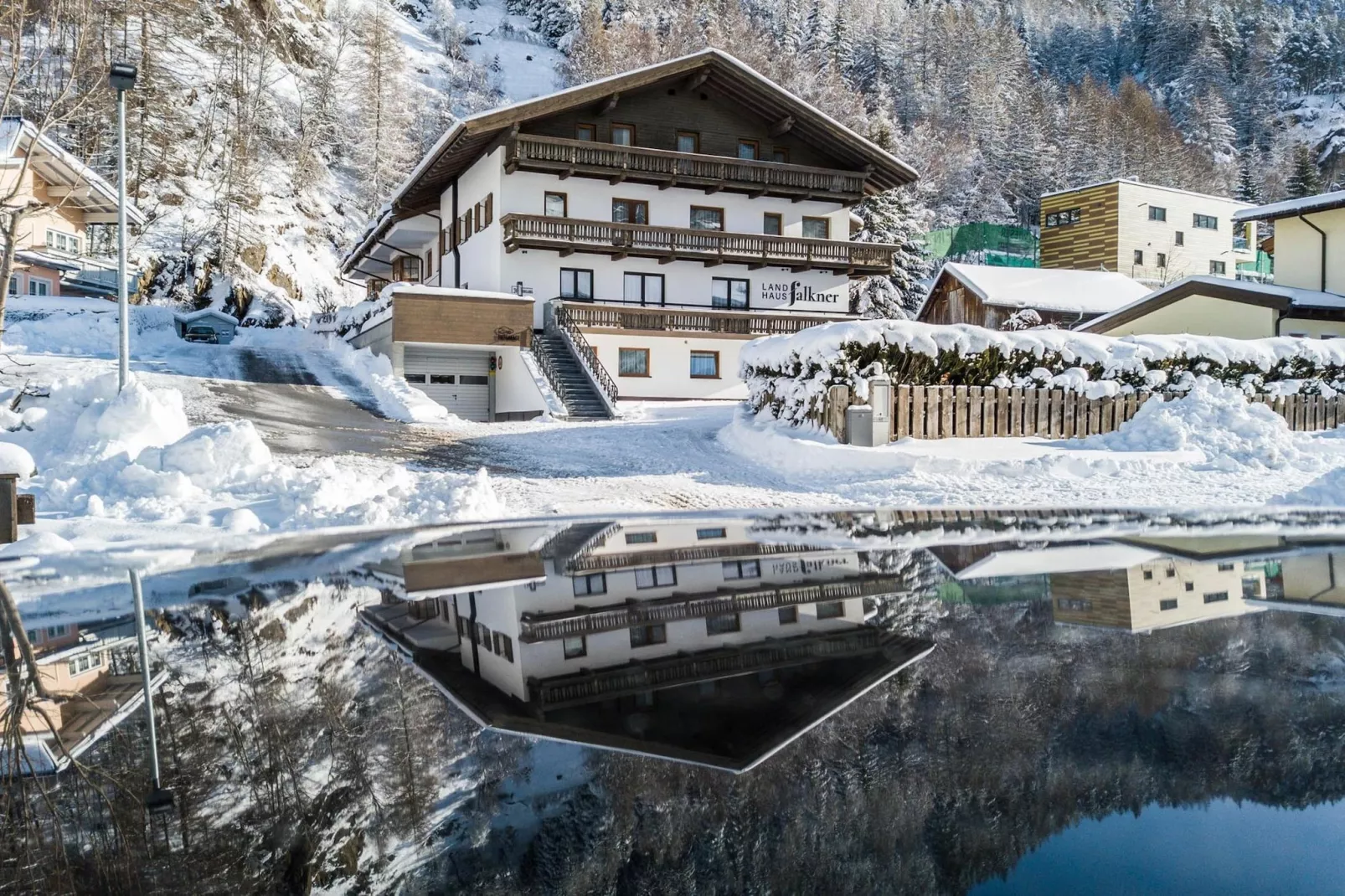 Landhaus Falkner Sölden-Exterieur winter