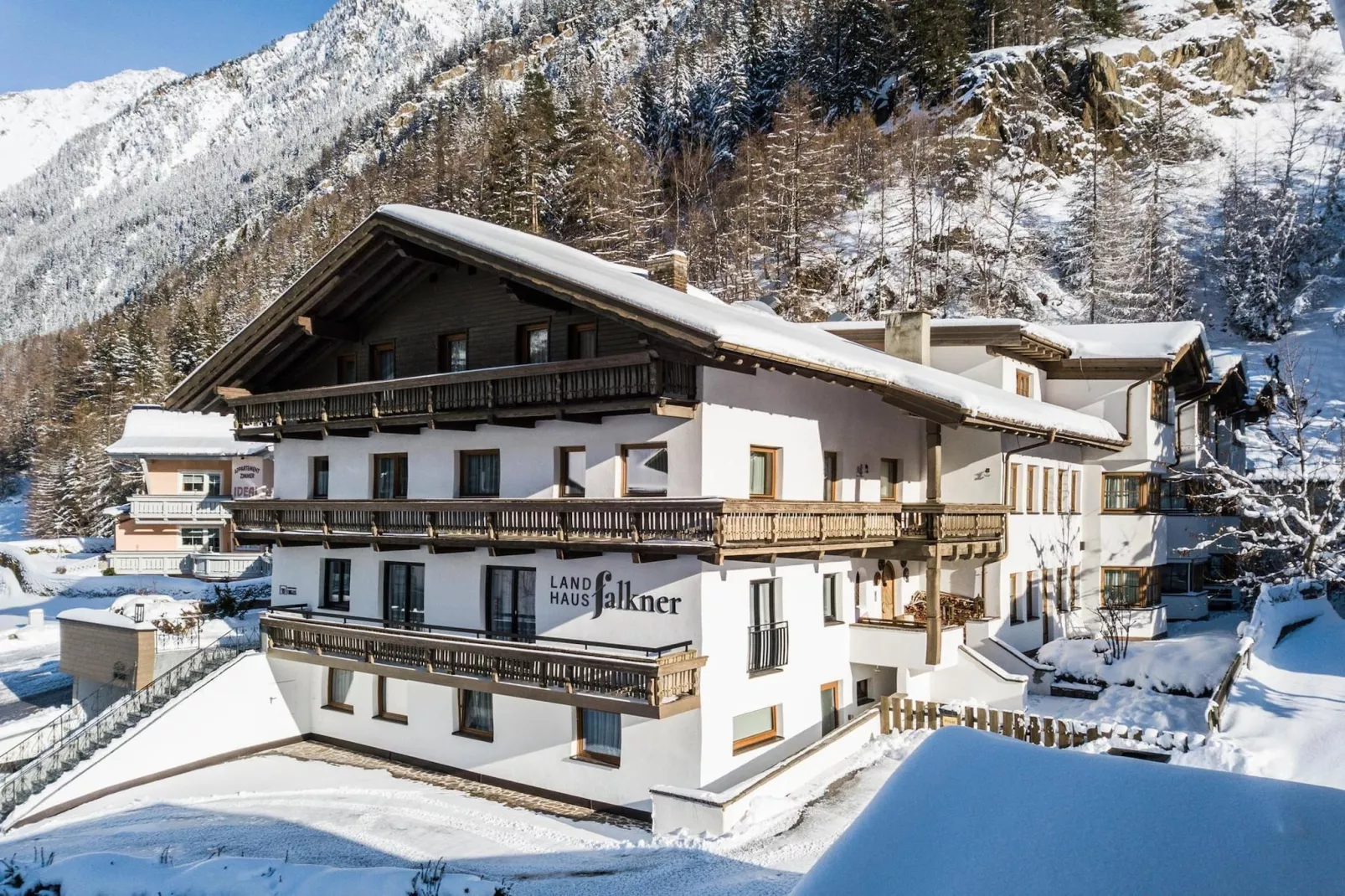 Landhaus Falkner Sölden-Exterieur winter
