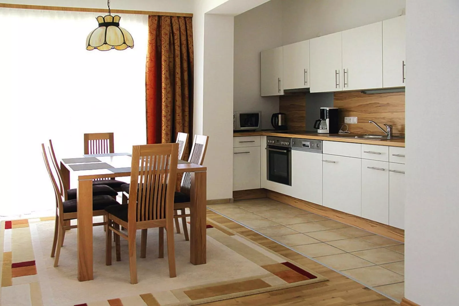 Vicky Apartments-Eetkamer
