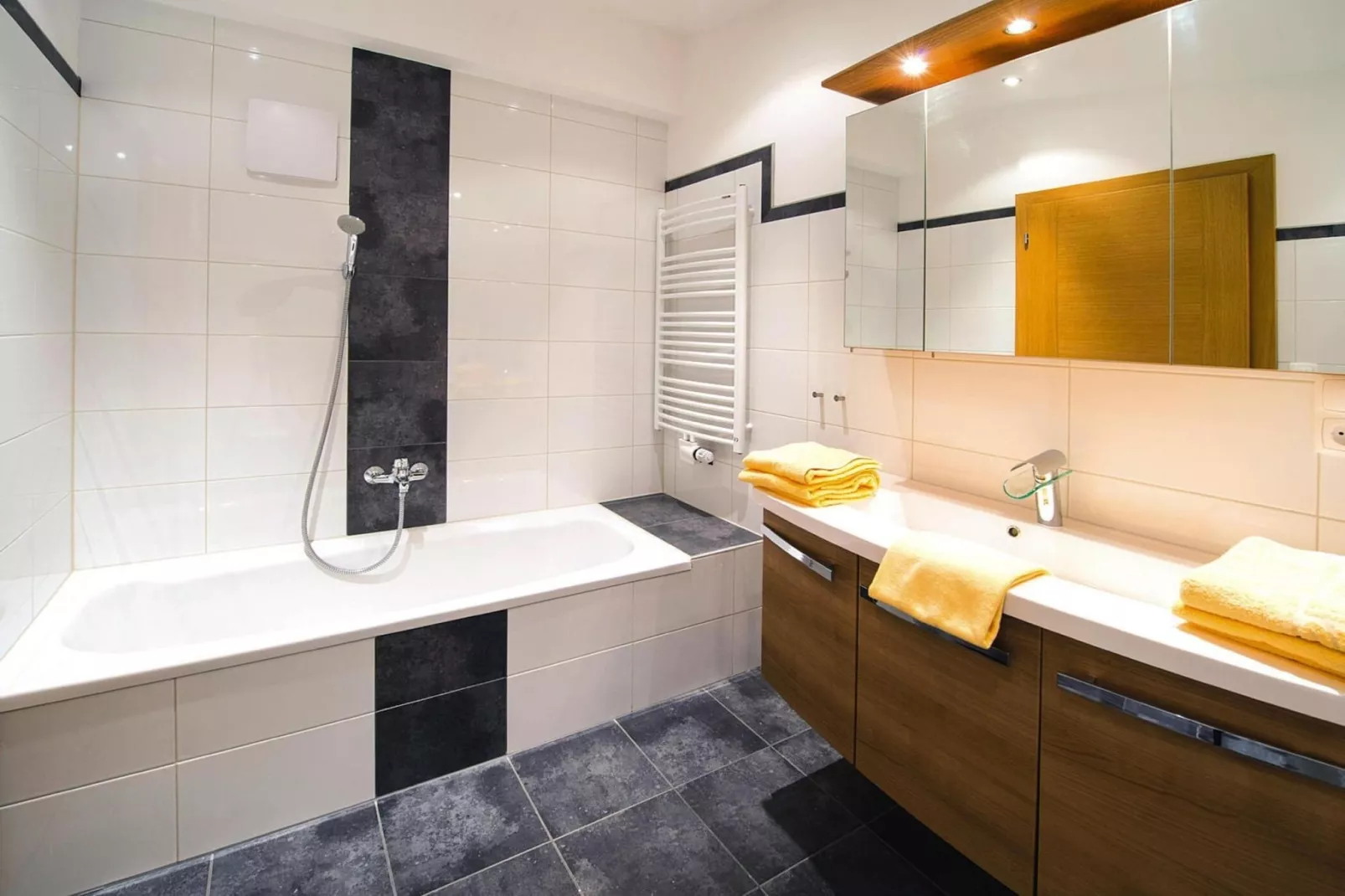 Vicky Apartments-Badkamer