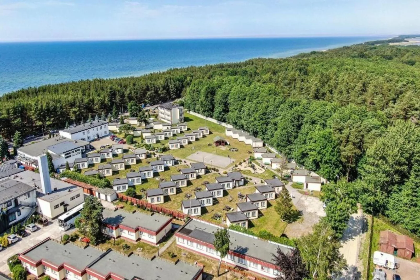 Domki wakacyjne JAROSZOWIEC domki 1-pokojowe Łazy-Buitenkant zomer