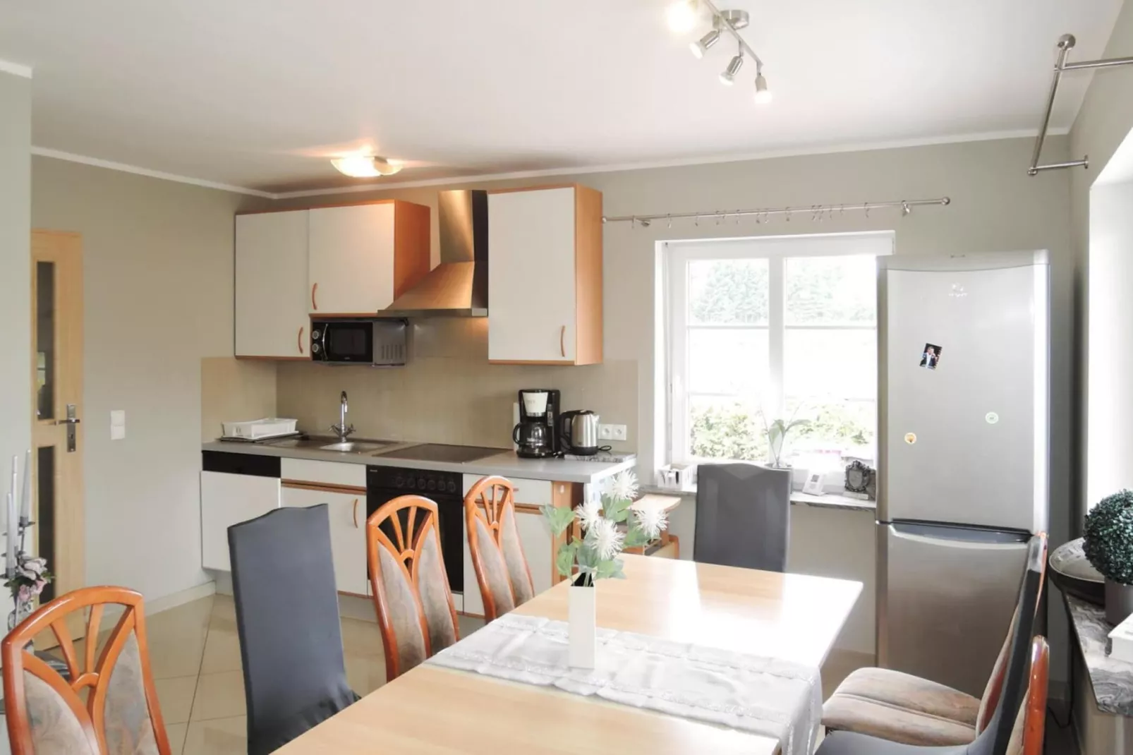 Holiday home, Dargobadz-150 qm-Eetkamer
