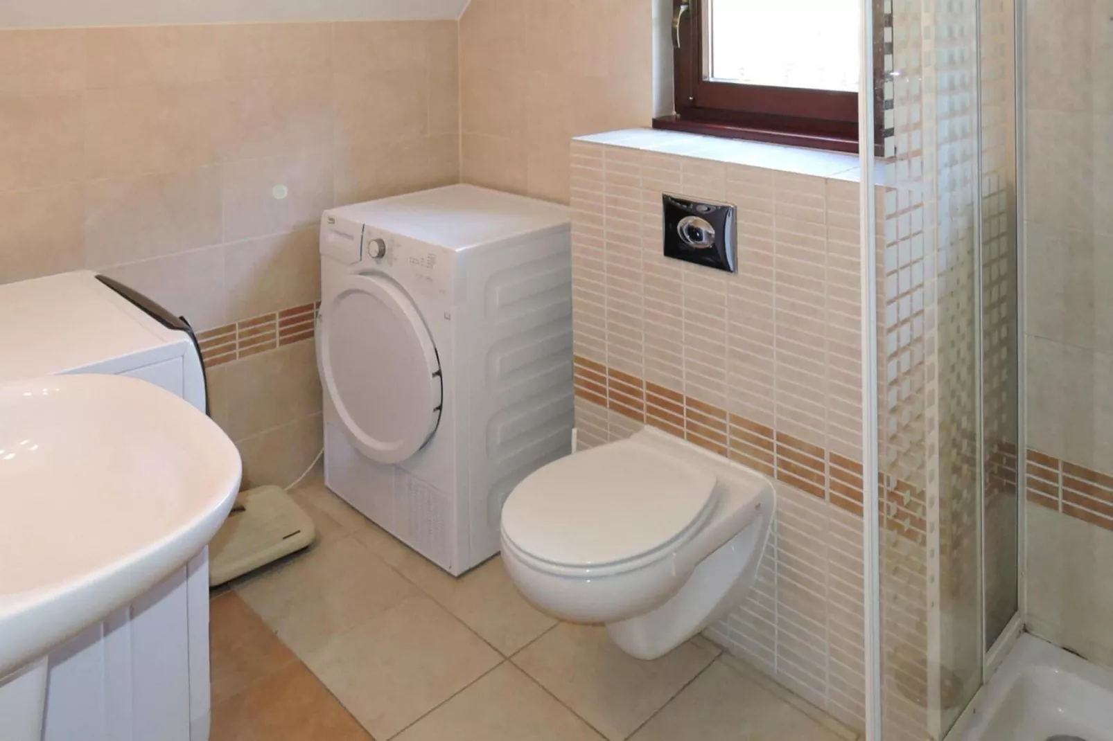 Holiday home in Lukecin for 6 persons-Badkamer