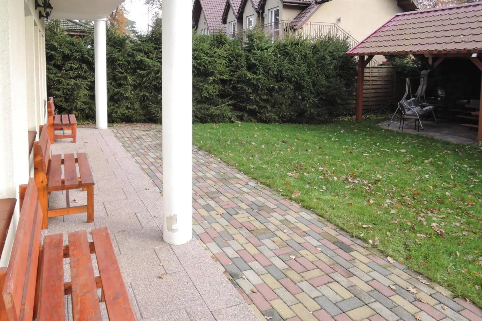 Lovely holiday home in Pobierowo for 20 persons-Buitenkant zomer