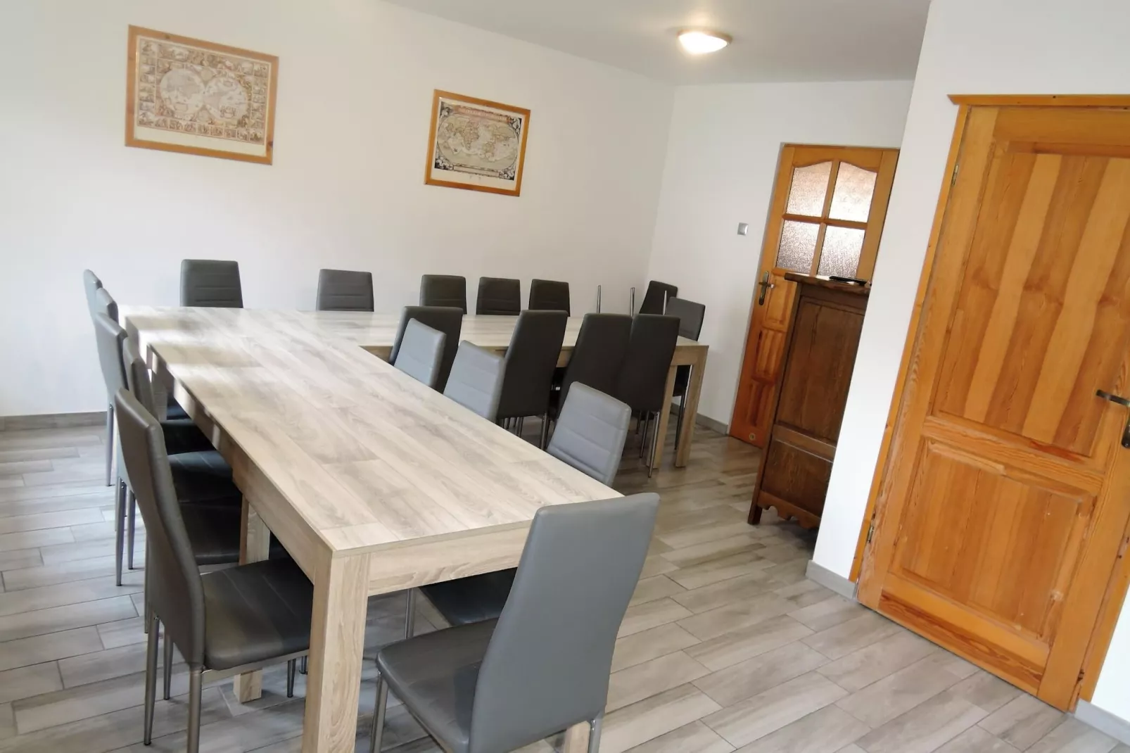 Lovely holiday home in Pobierowo for 20 persons-Eetkamer
