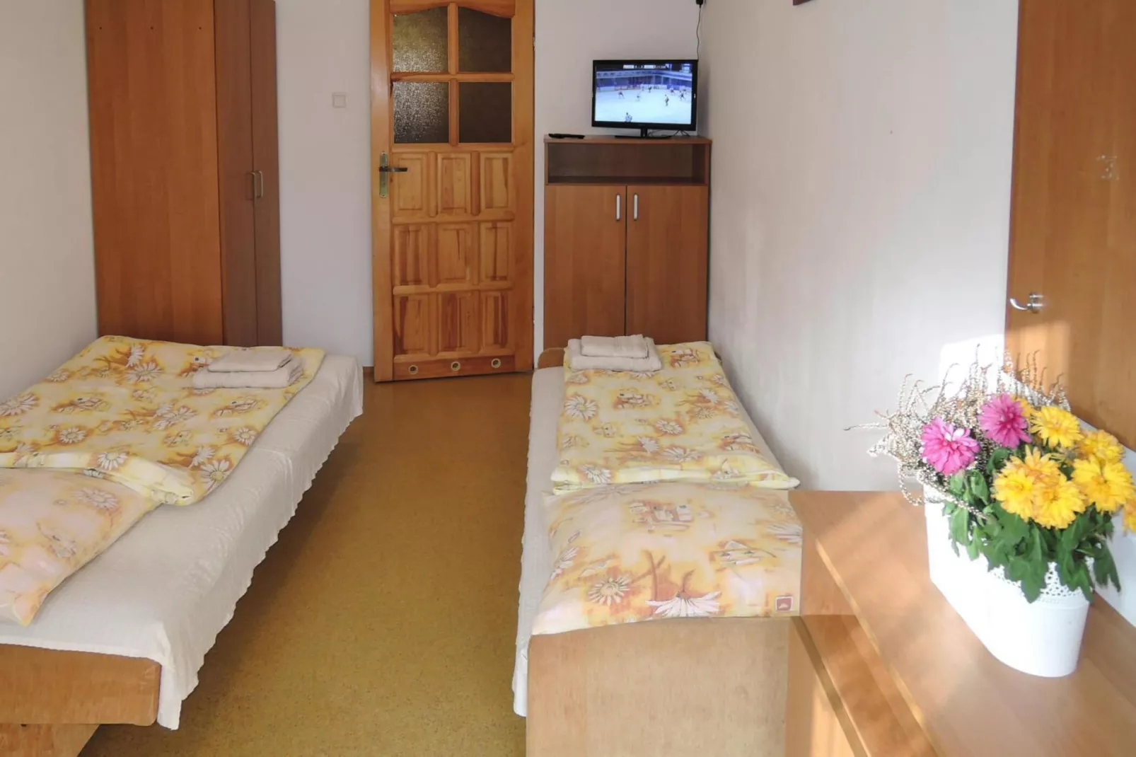 Lovely holiday home in Pobierowo for 20 persons-Slaapkamer