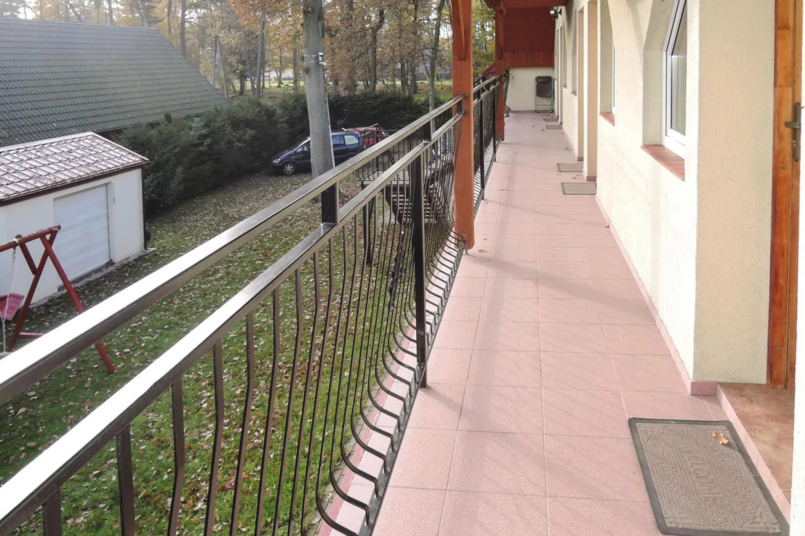 Lovely holiday home in Pobierowo for 20 persons-Terrasbalkon