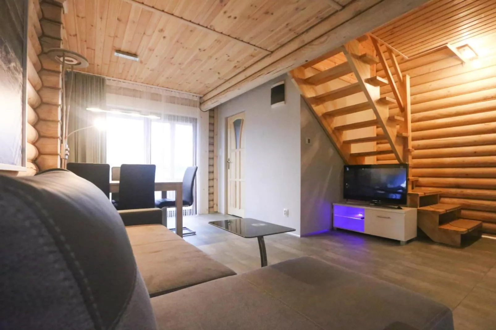 Holiday complex with holiday homes Rewal-Woonkamer