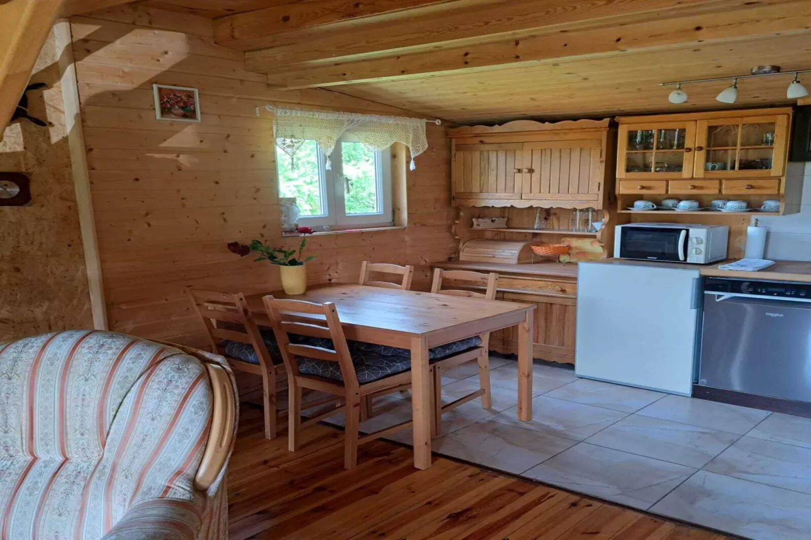 Holiday home in Dobrogoszcz-Eetkamer