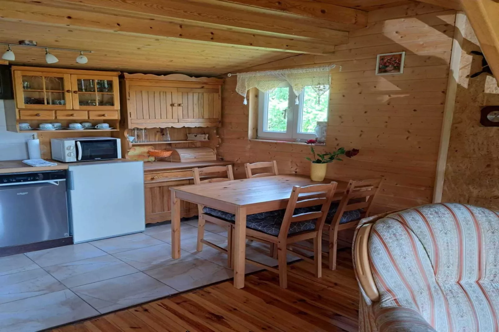 Holiday home in Dobrogoszcz-Eetkamer