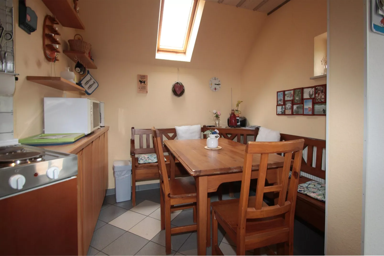 Ferienwohnung in Hilgenriedersiel-Eetkamer