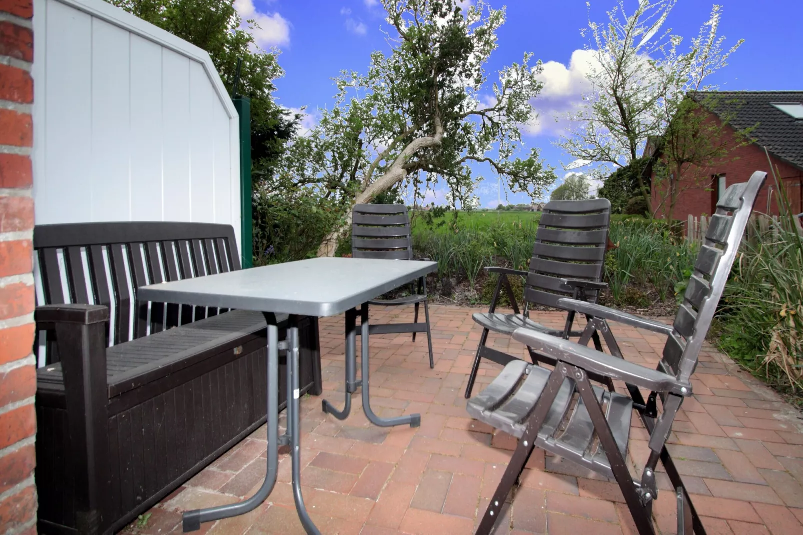 Ferienwohnung in Hilgenriedersiel-Terrasbalkon