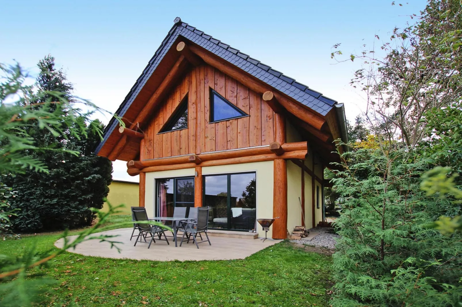 Ferienhaus Waldblick 85 qm-Buitenkant zomer