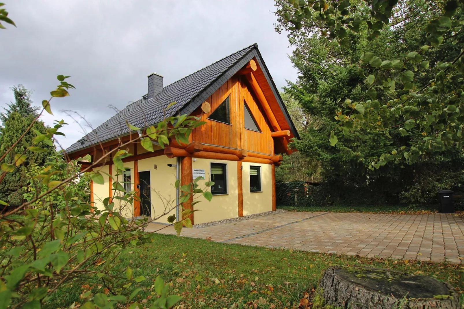 Ferienhaus Waldblick 85 qm-Buitenkant zomer