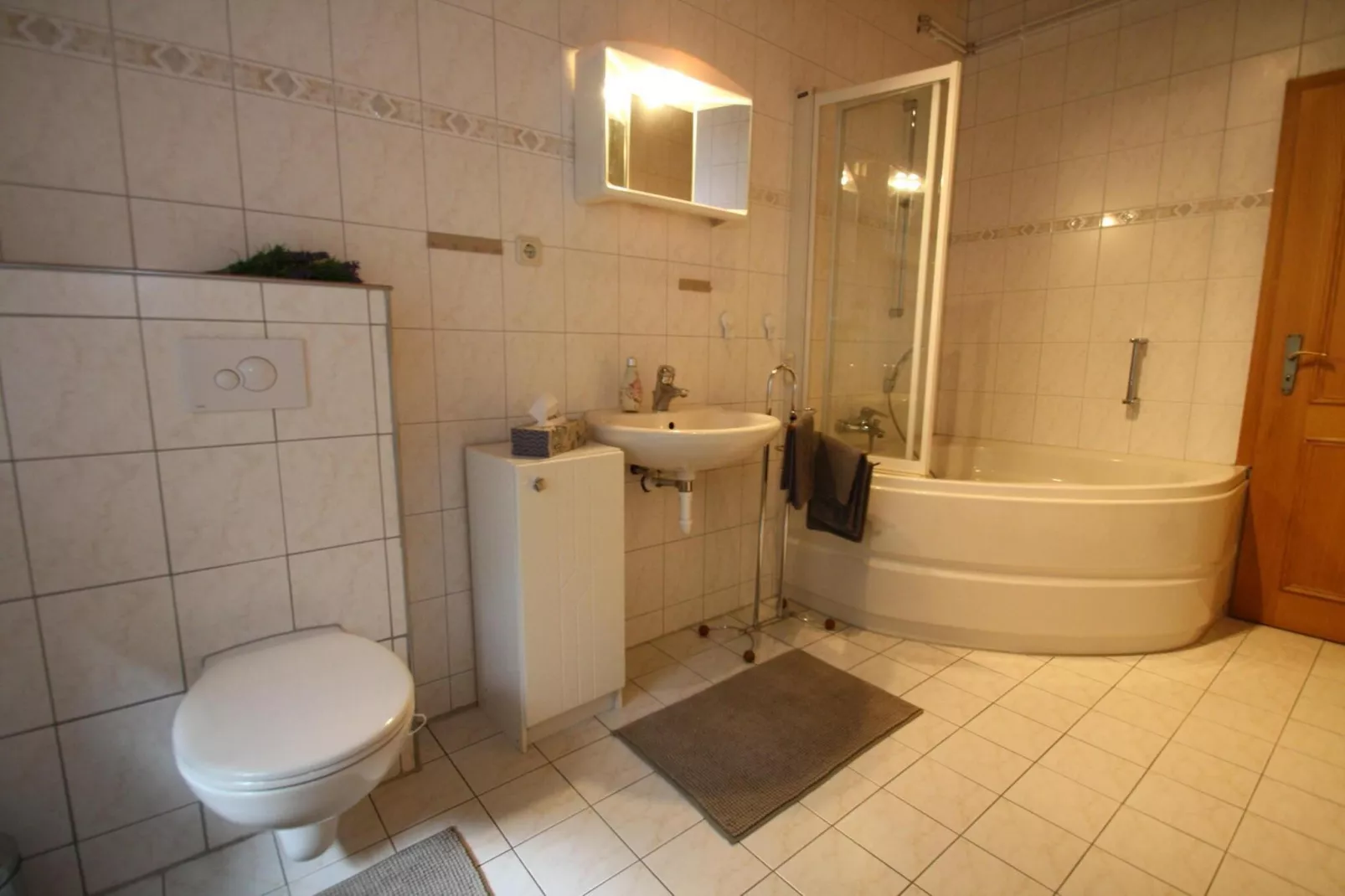 Doppelhaushälte Waldkautz-Badkamer