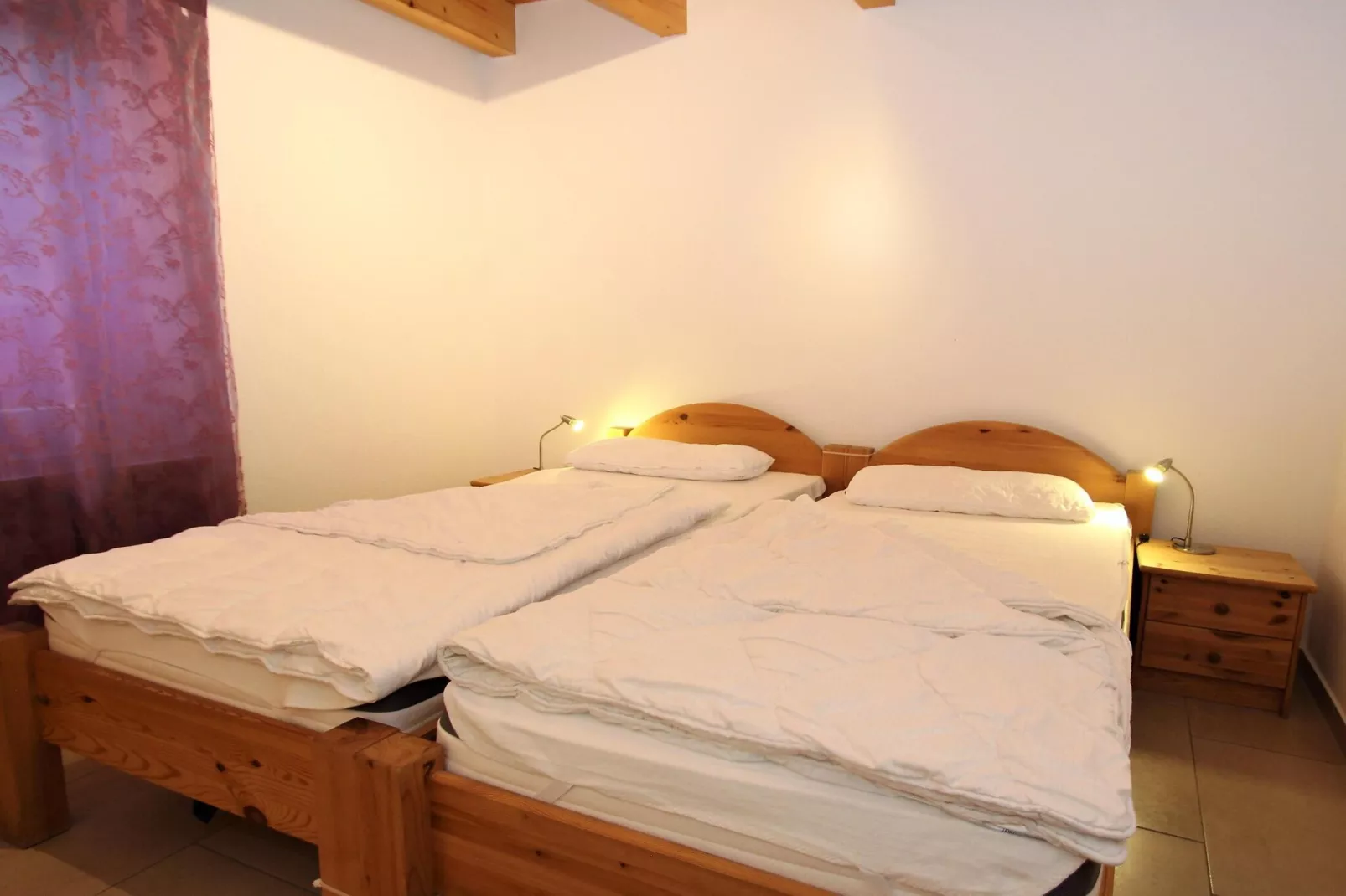 Großes Ferienhaus in einer Feriensiedlung-Slaapkamer