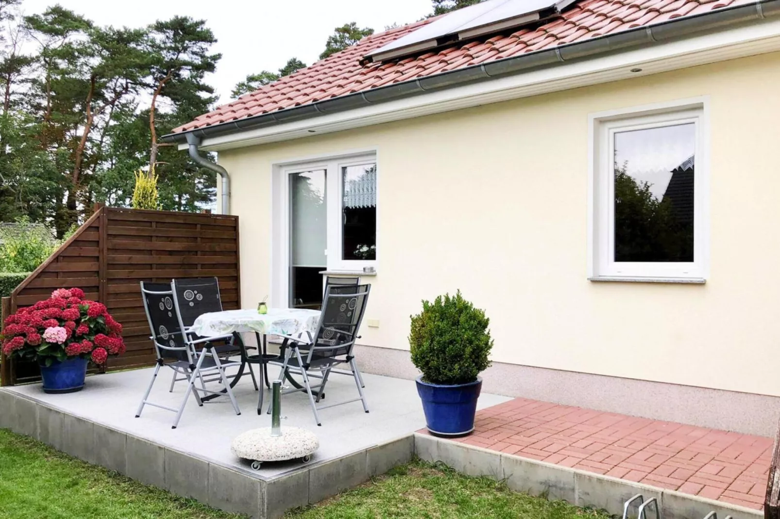 Doppelhaushälfte rechts-Terrasbalkon