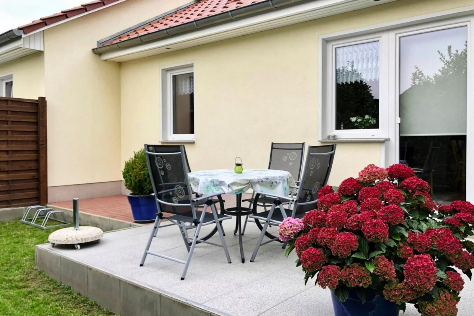 Doppelhaushälfte rechts-Terrasbalkon