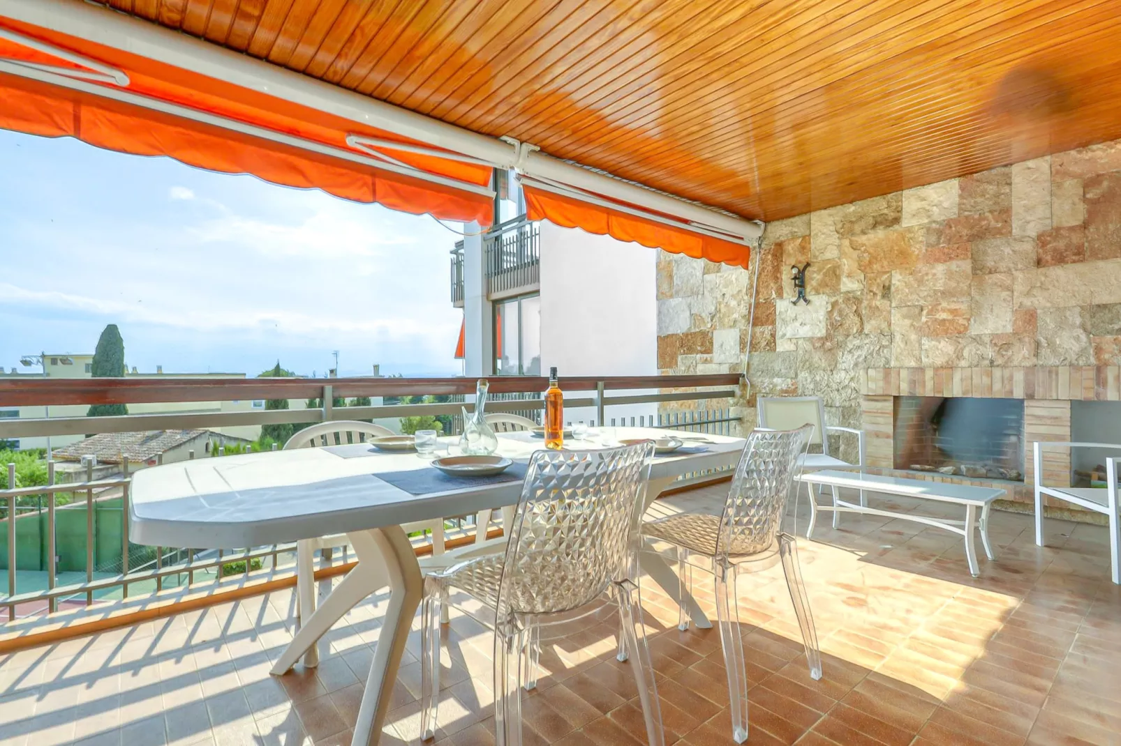 CAN PARAMON D 2 2 Roses-Terrasbalkon