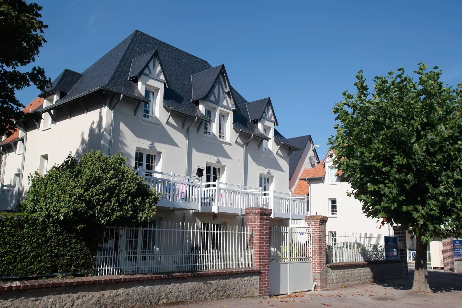 Domaine des Dunettes 1-Buitenkant zomer