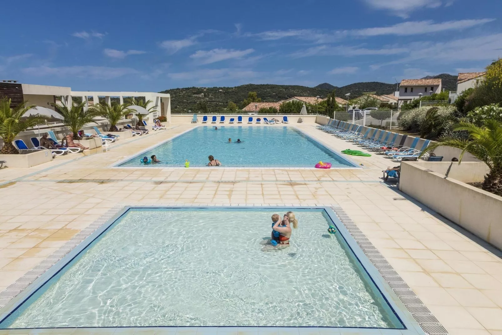 Résidence-Club les Villas Bel Godère 1-Zwembad