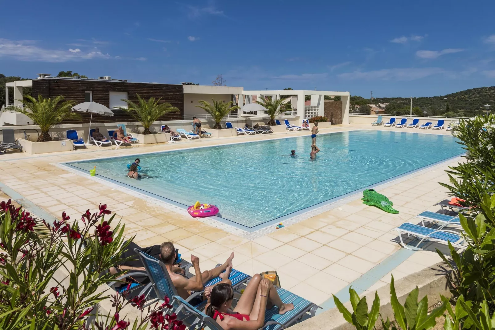 Résidence-Club les Villas Bel Godère 1-Zwembad