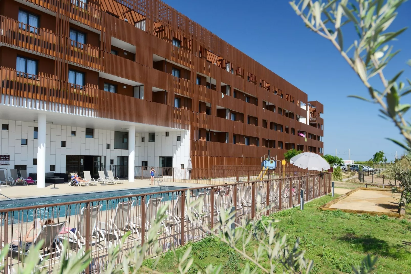 Terra Gaïa 6-Buitenkant zomer