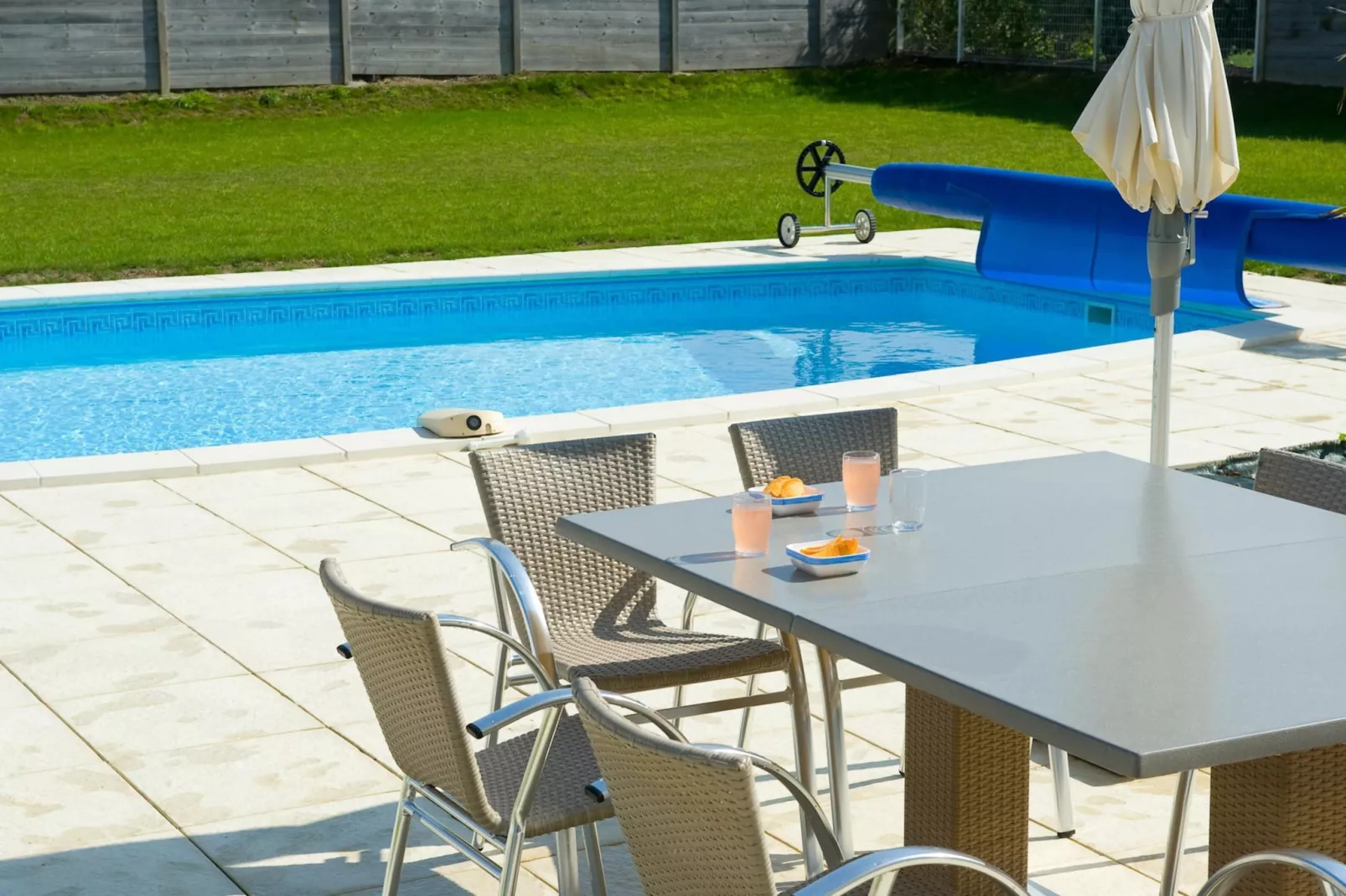 Le Domaine de Fontenelles 4-Uitzicht zomer