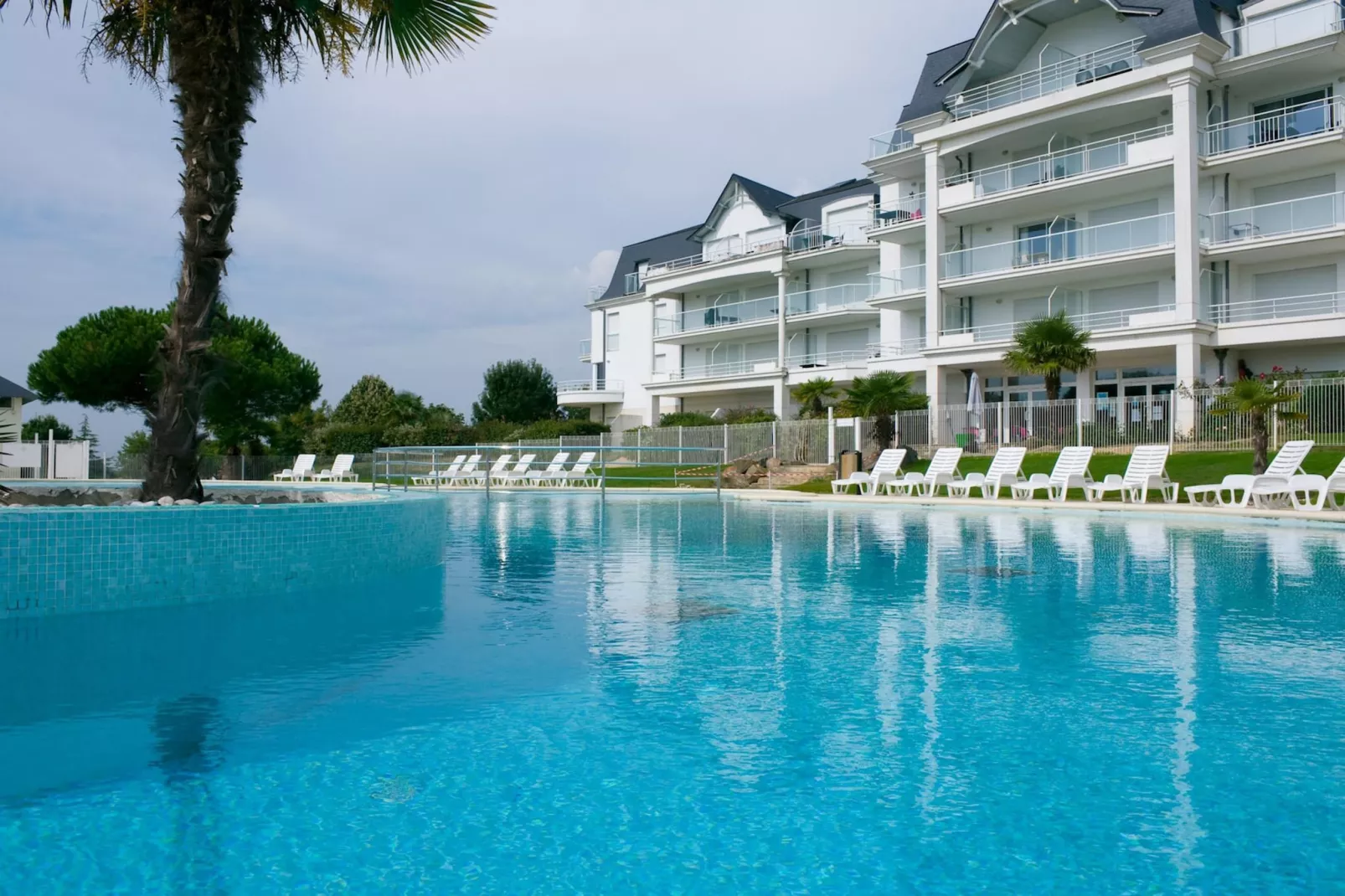 Le Domaine de Fontenelles 7-Buitenkant zomer