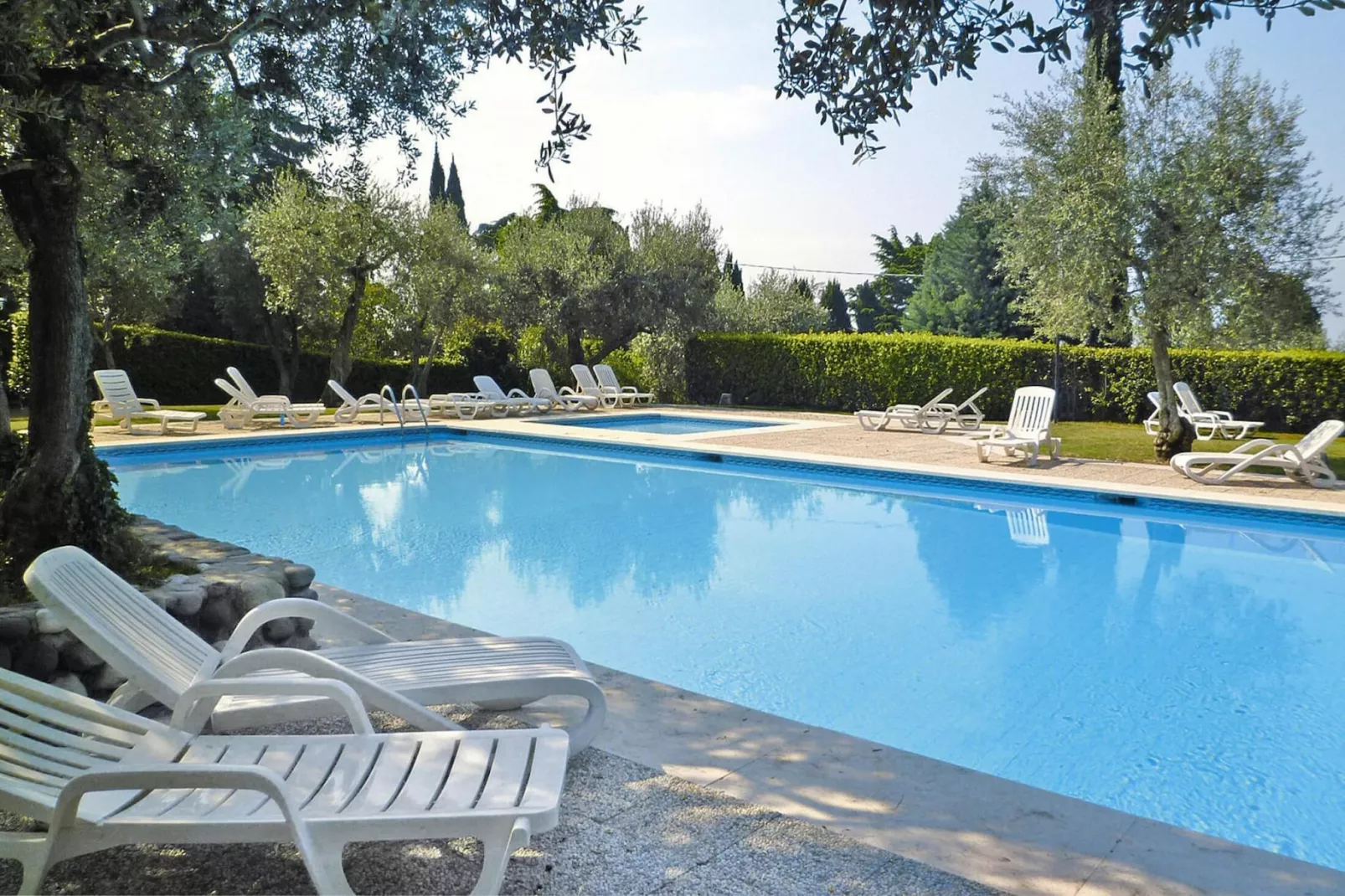 Residence Pratone, Garda-bilo classic-Zwembad