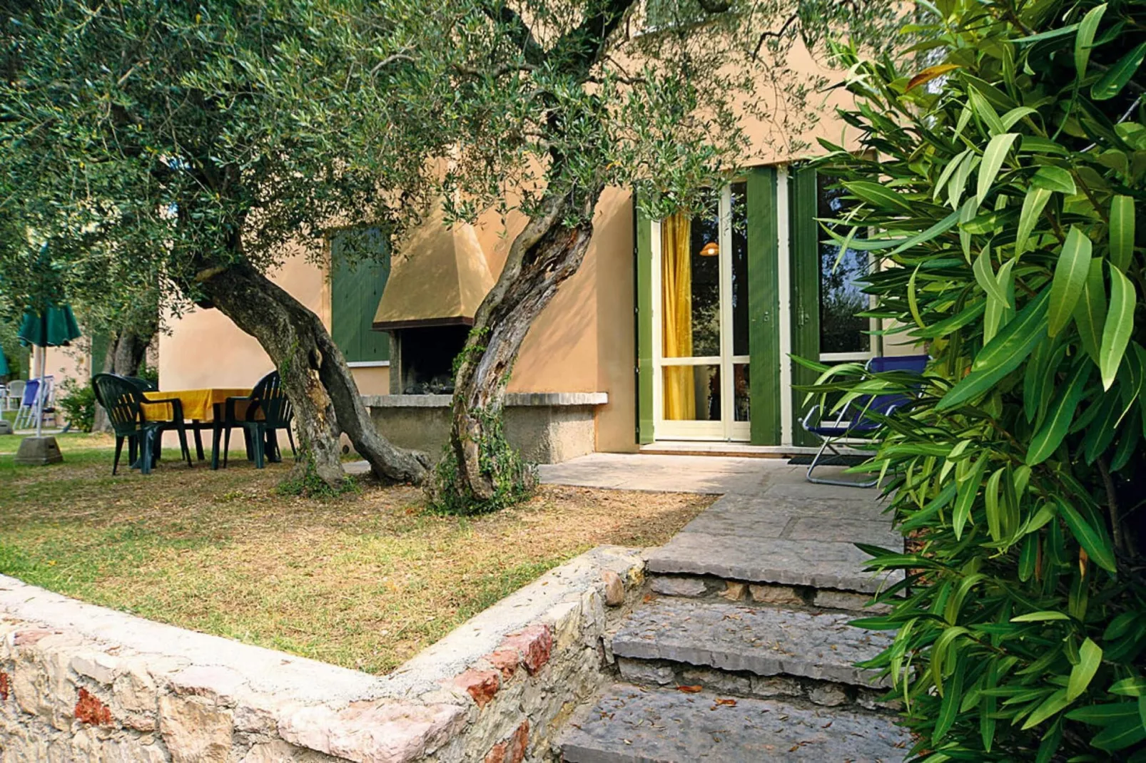 Residence Pratone, Garda-bilo classic-Buitenkant zomer
