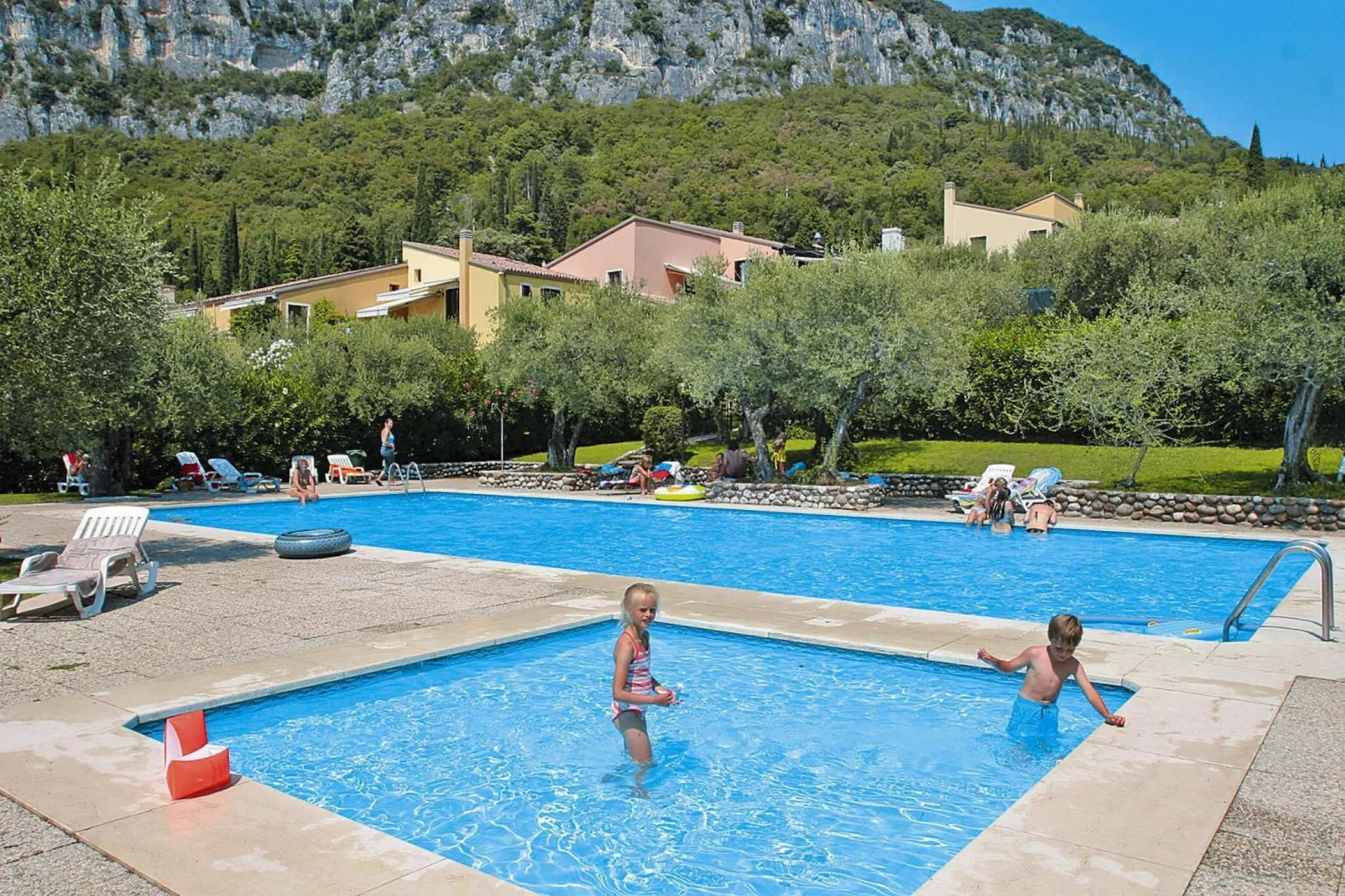 Residence Pratone, Garda-trilo classic-Zwembad