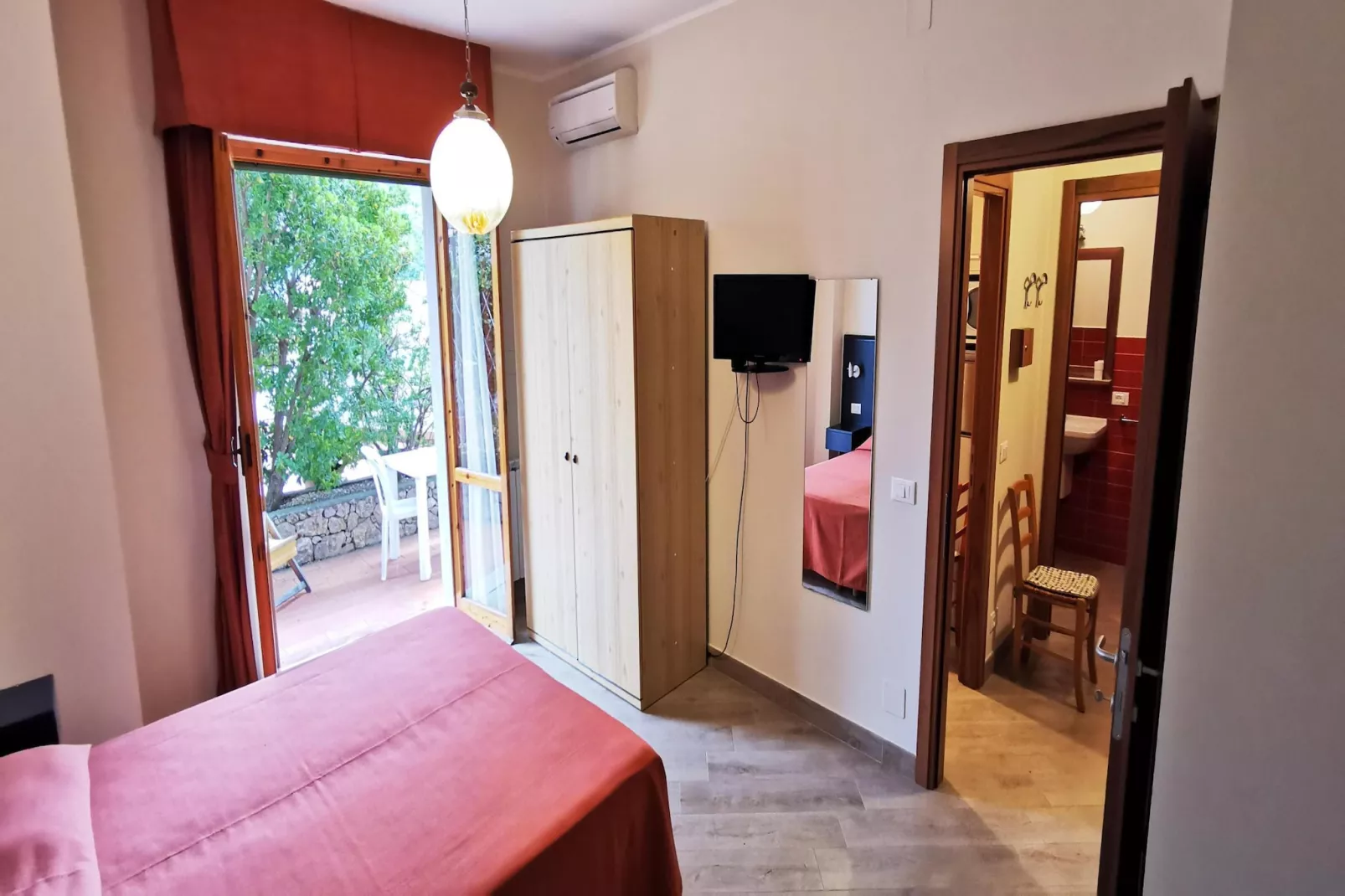 Residence Dei Fiori Pietra Ligure - B4-Slaapkamer
