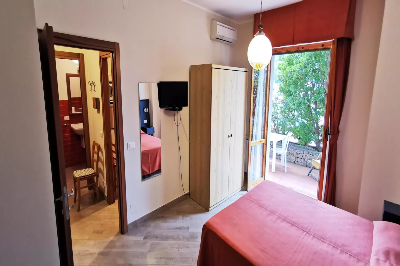 Residence Dei Fiori Pietra Ligure - B4-Slaapkamer