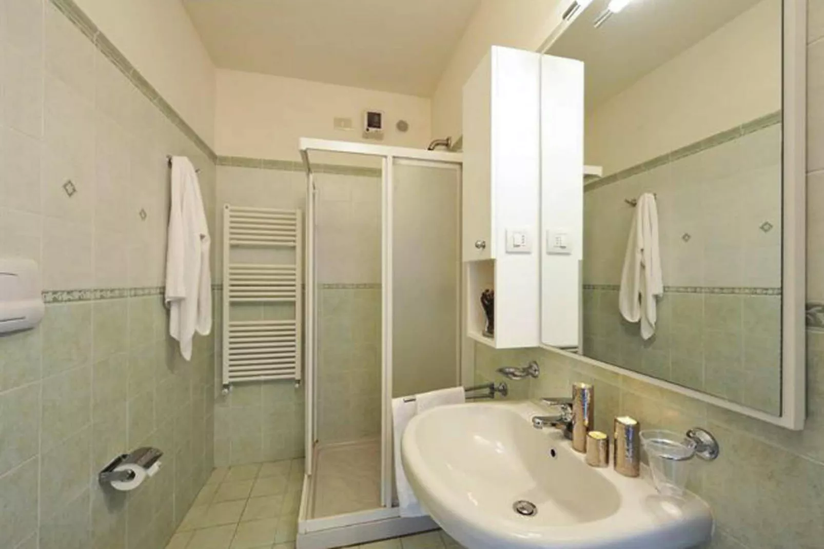 Residence Porto Letizia Porlezza - Villas Studio 4 pax Vista Lago Plus VSLP4 Lake View Plus 8213-Badkamer