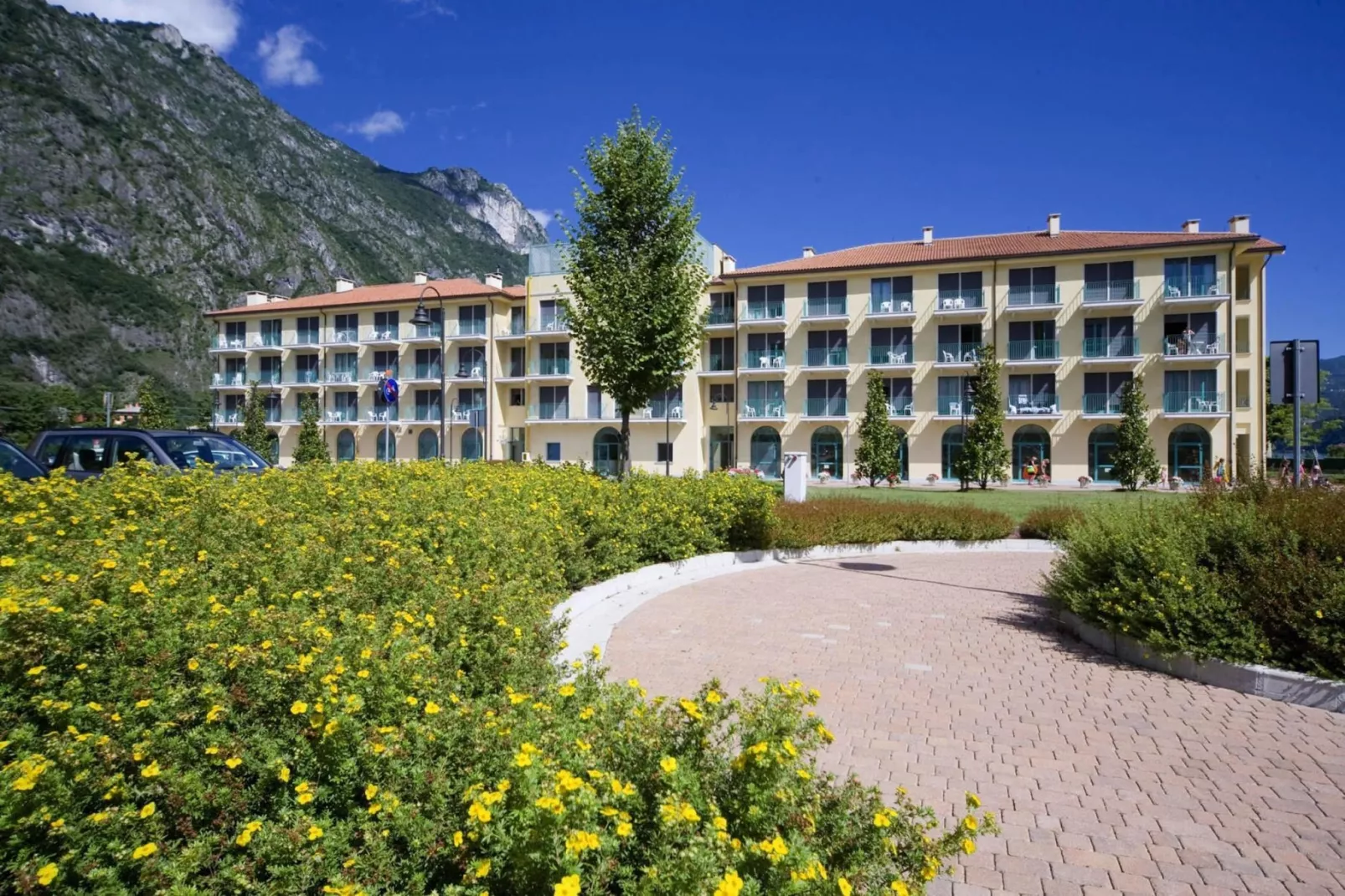 Residence Porto Letizia Porlezza - Villas Studio 4 pax Vista Lago Plus VSLP4 Lake View Plus 8213-Buitenkant zomer