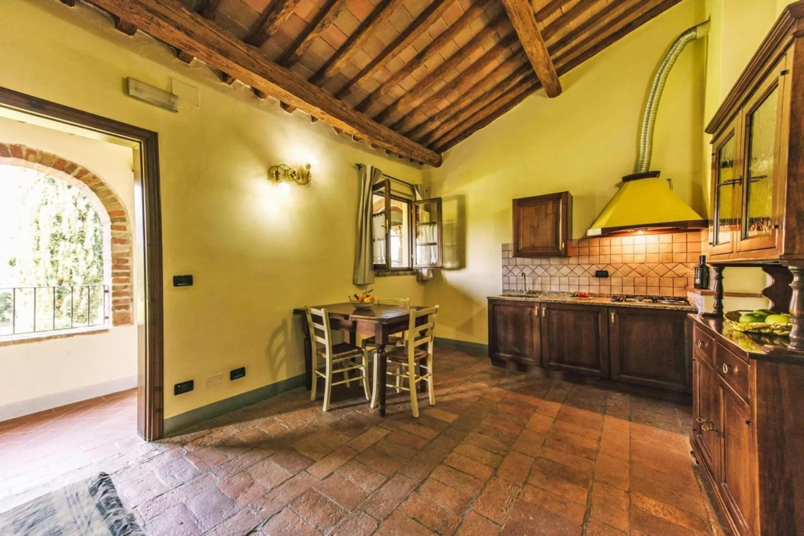 Agri-tourism Tenuta Quarrata, Santo Pietro Belvedere-bilo-Keuken