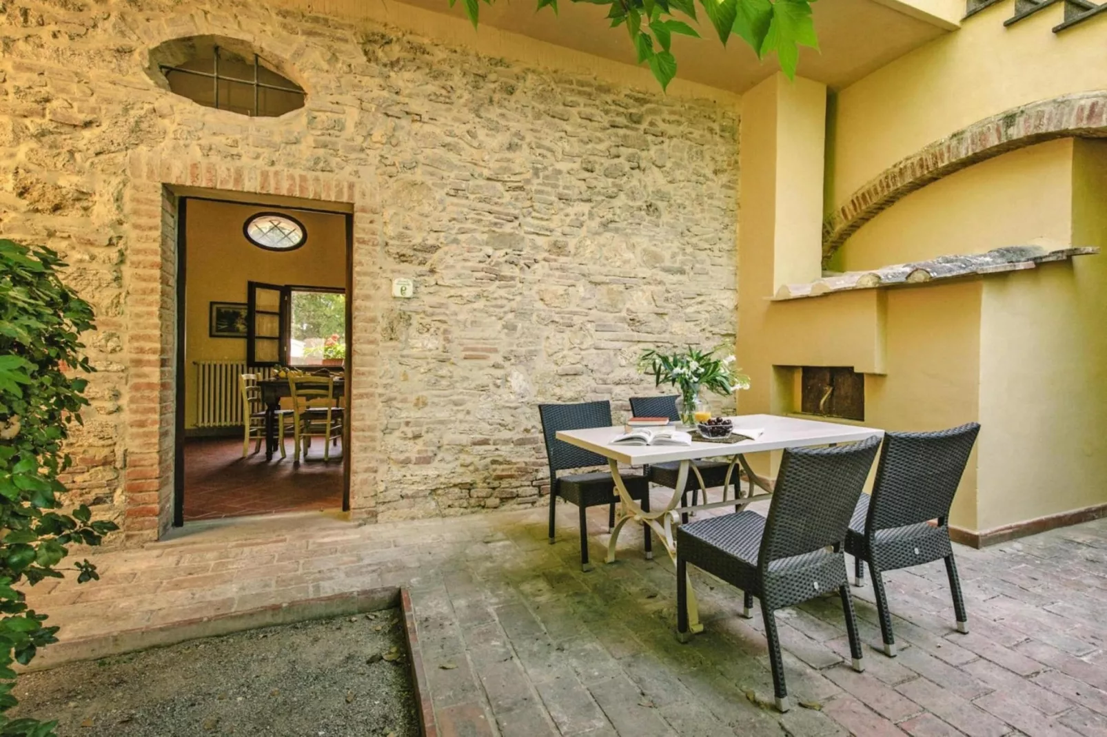 Agri-tourism Tenuta Quarrata, Santo Pietro Belvedere-bilo-Buitenlucht