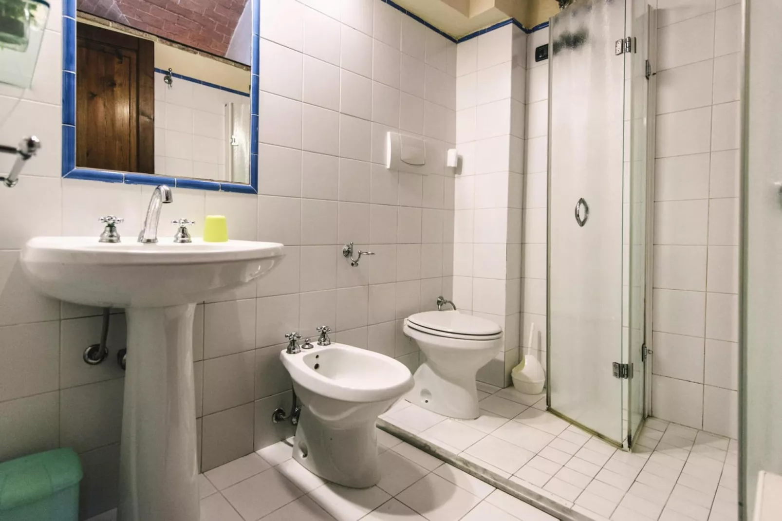Agri-tourism Tenuta Quarrata, Santo Pietro Belvedere-trilo superior-Badkamer