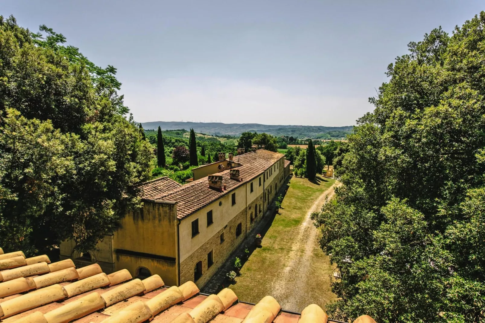 Agri-tourism Tenuta Quarrata, Santo Pietro Belvedere-trilo superior-Uitzicht zomer